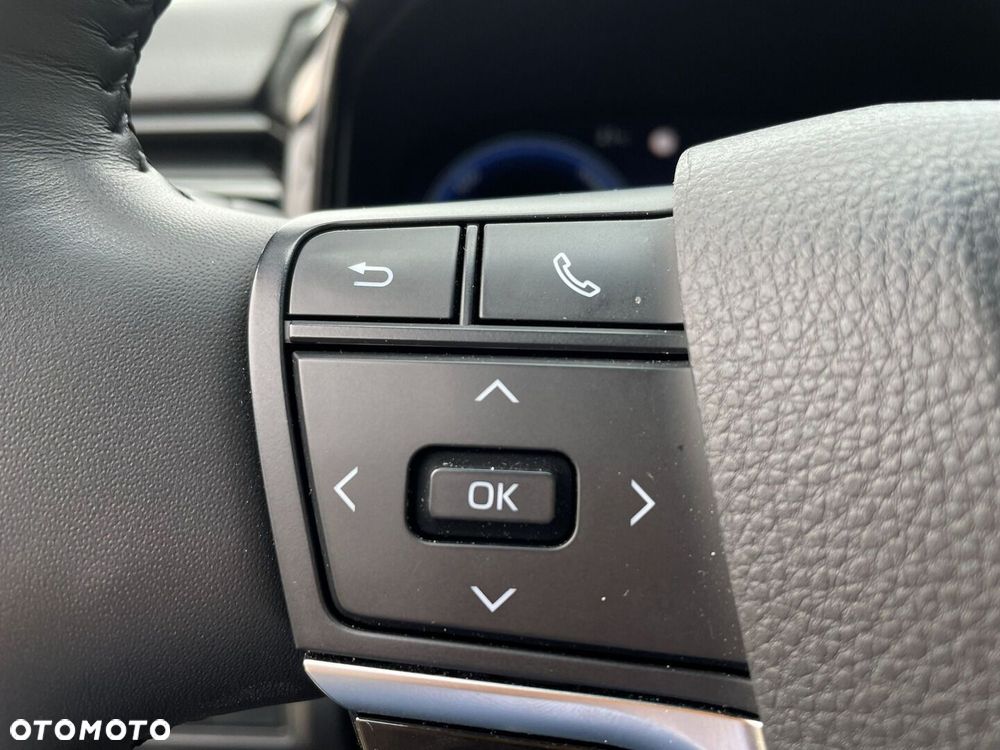 Toyota Camry - 16