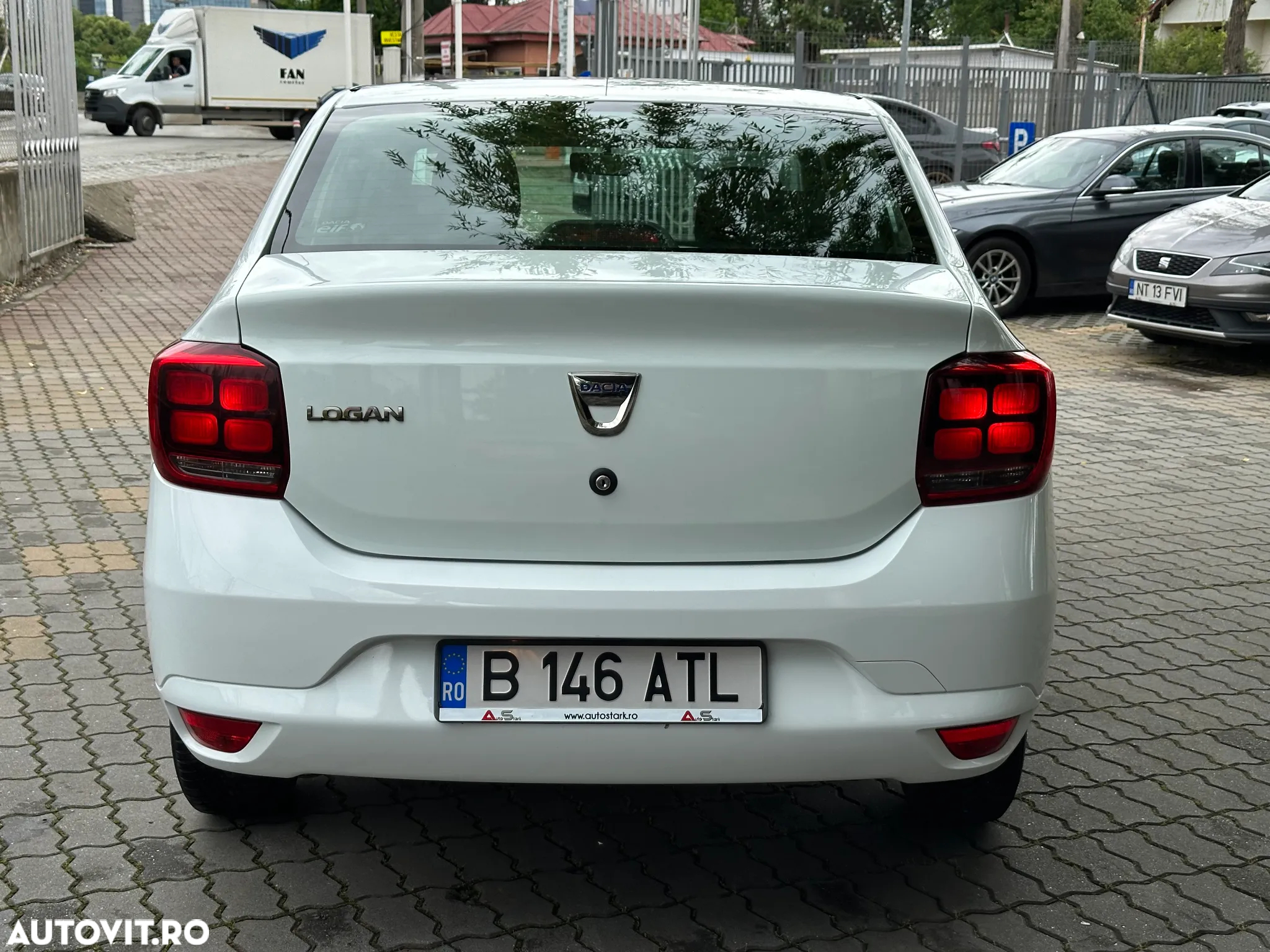 Dacia Logan 0.9 TCe Ambiance - 13