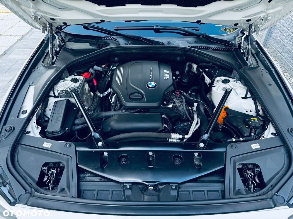 BMW Seria 5 520d xDrive - 36