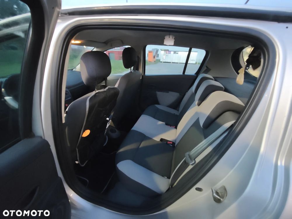 Renault Clio 1.2 16V 75 Dynamique - 6
