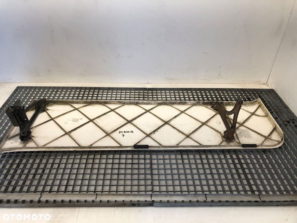 OWIEWKA  ZAKABINOWA PRAWA  SCANIA 4 - series 1995 - 2008 114 C/330 1348522 - 4