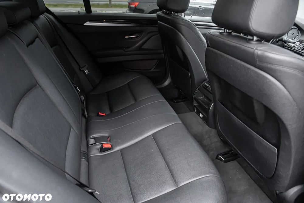 BMW Seria 5 - 34