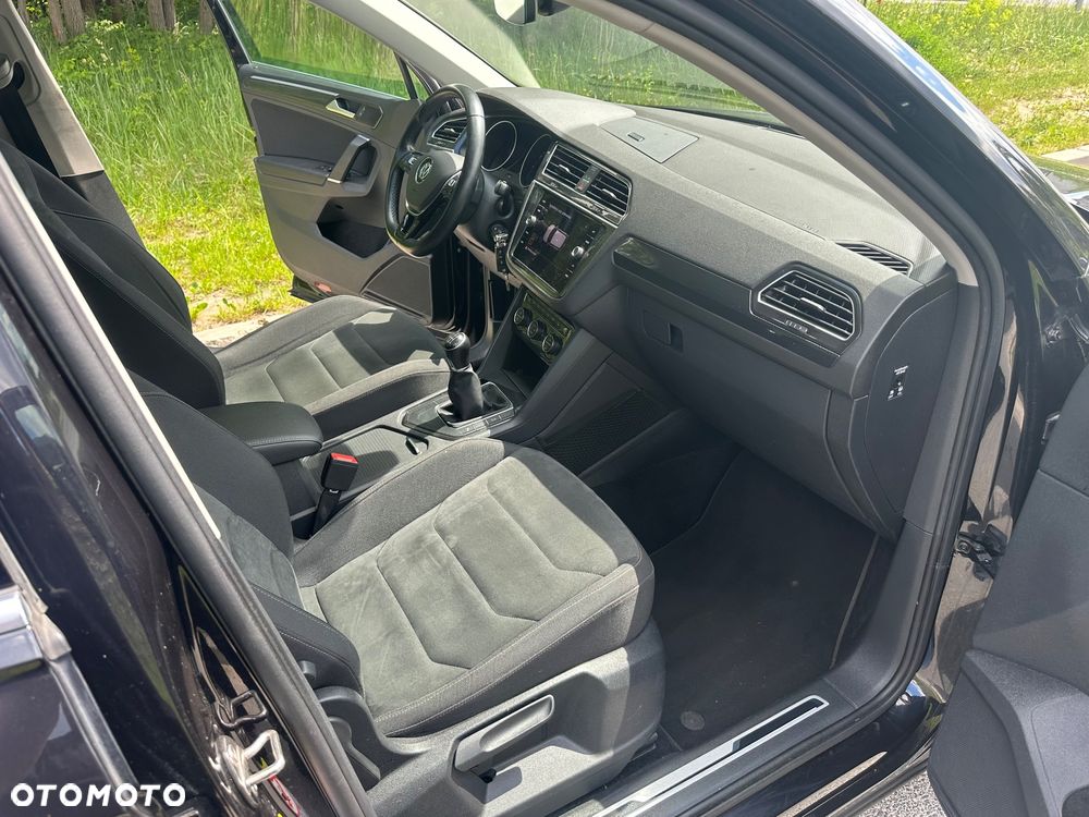 Volkswagen Tiguan - 12