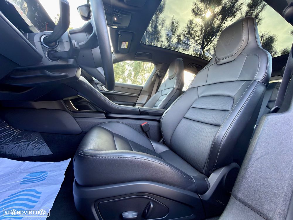 Porsche Taycan Sport Turismo bateria Performance Plus - 42