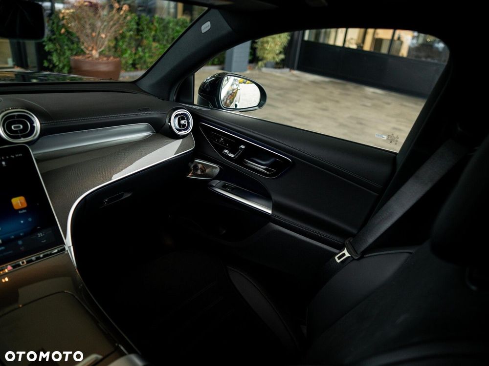 Mercedes-Benz GLC - 16