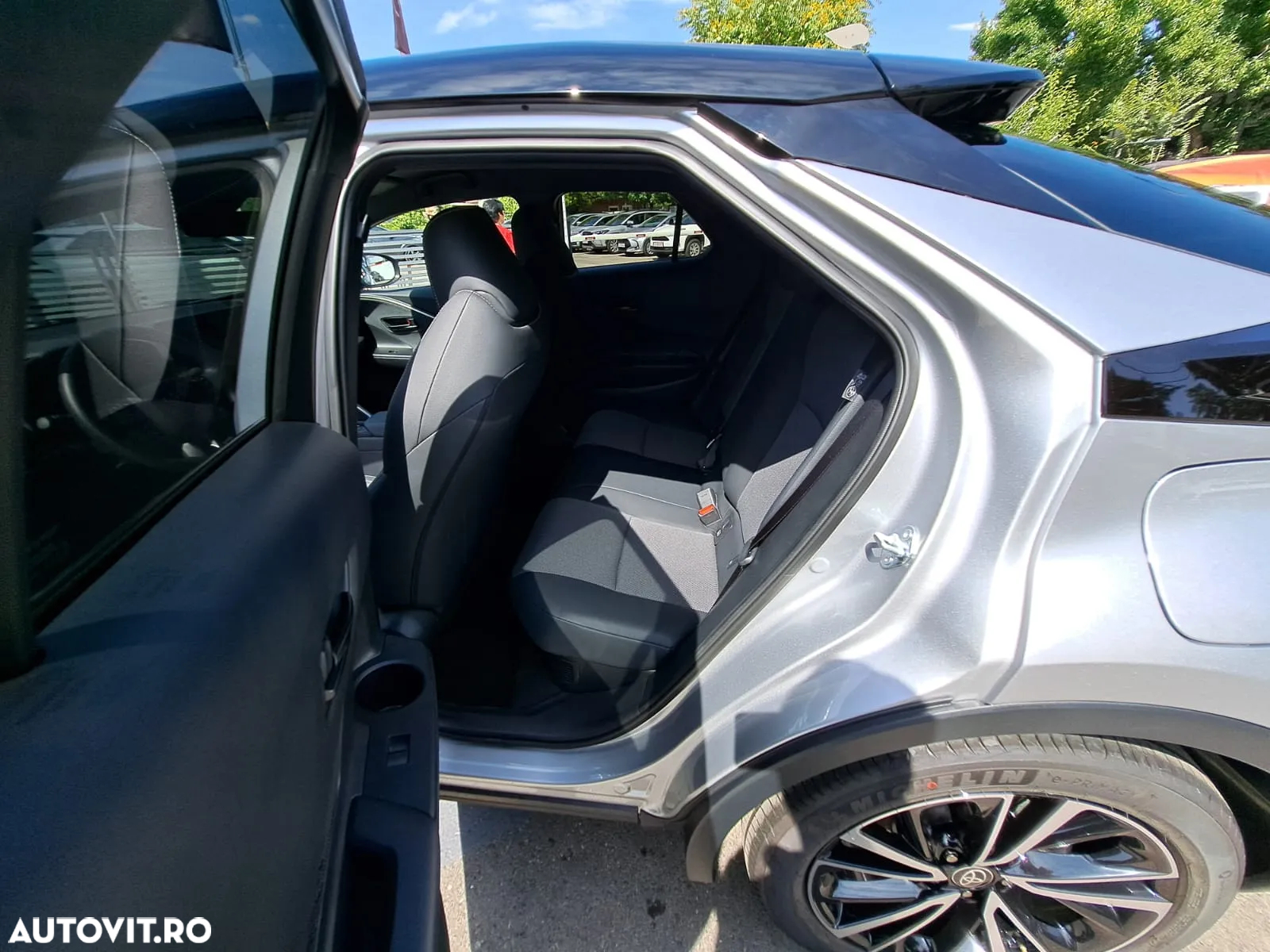 Toyota C-HR 1.8 HEV 140 CP 4x2 CVT Exclusive - 10