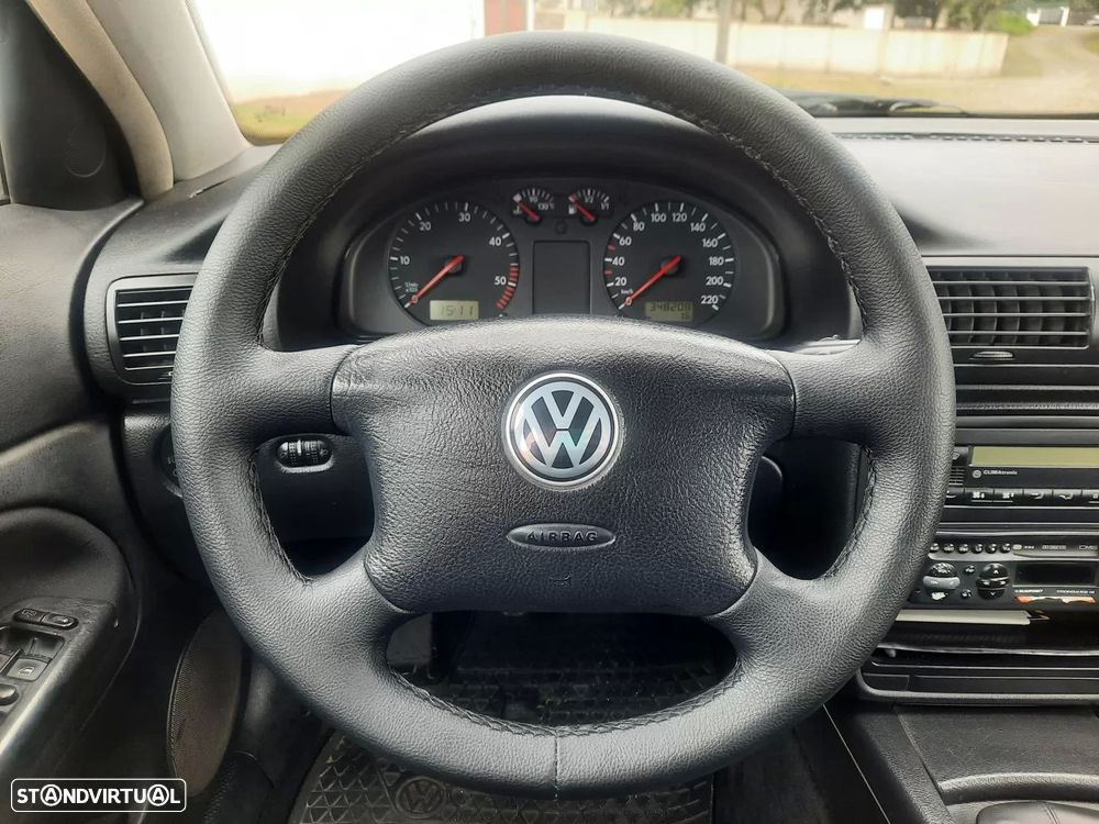 VW Passat - 9