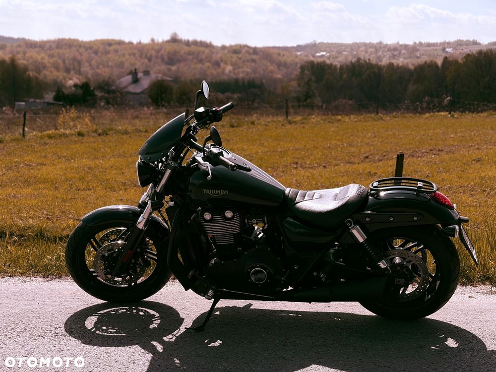 Triumph Thunderbird - 4