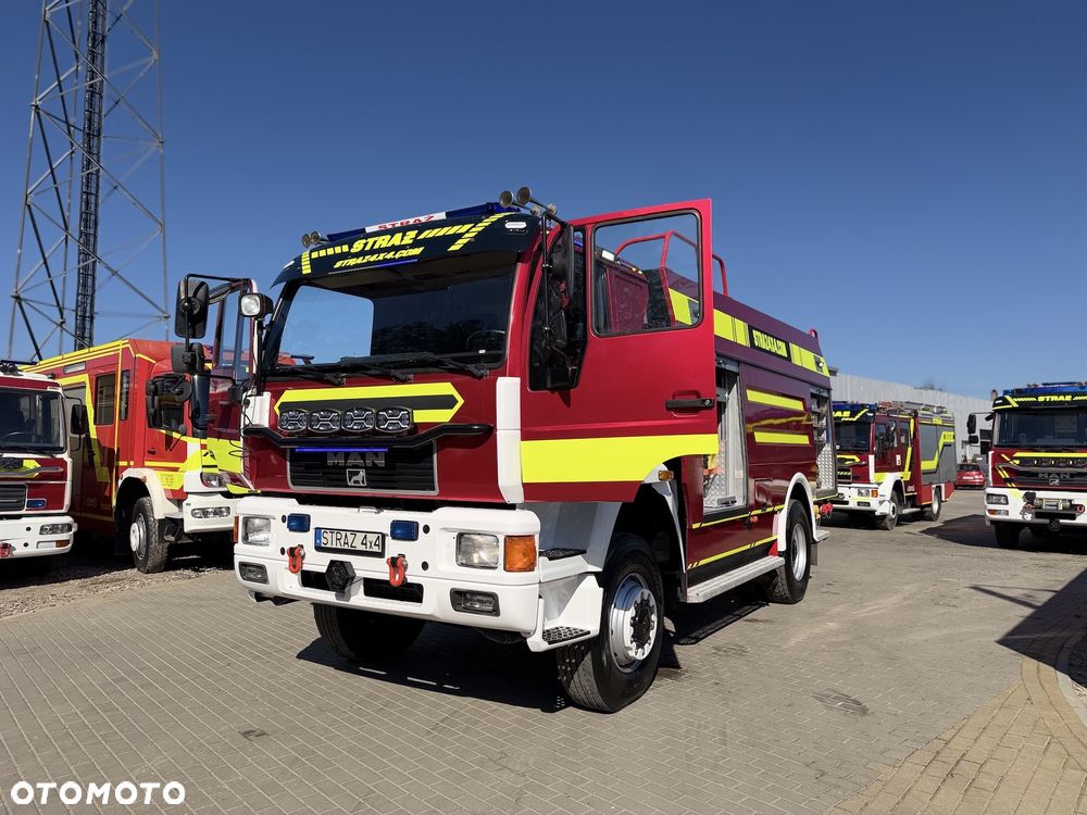 MAN Wóz strażacki CIĘŻKI Pojazd pożarniczy Straż pożarna MAN 18.284 4x4 6t wody+piana, CNBOP, działko dachowe, skrzynie dachowe, łańcuchy podrzutowe - 1