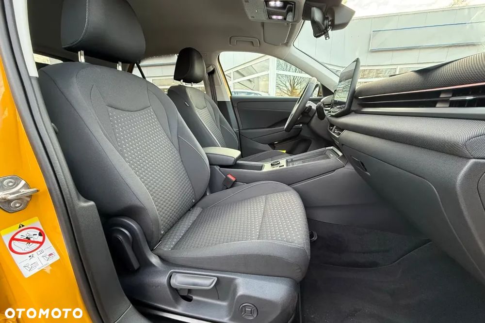 Volkswagen T-Roc 1.5 eTSI Trend DSG - 18