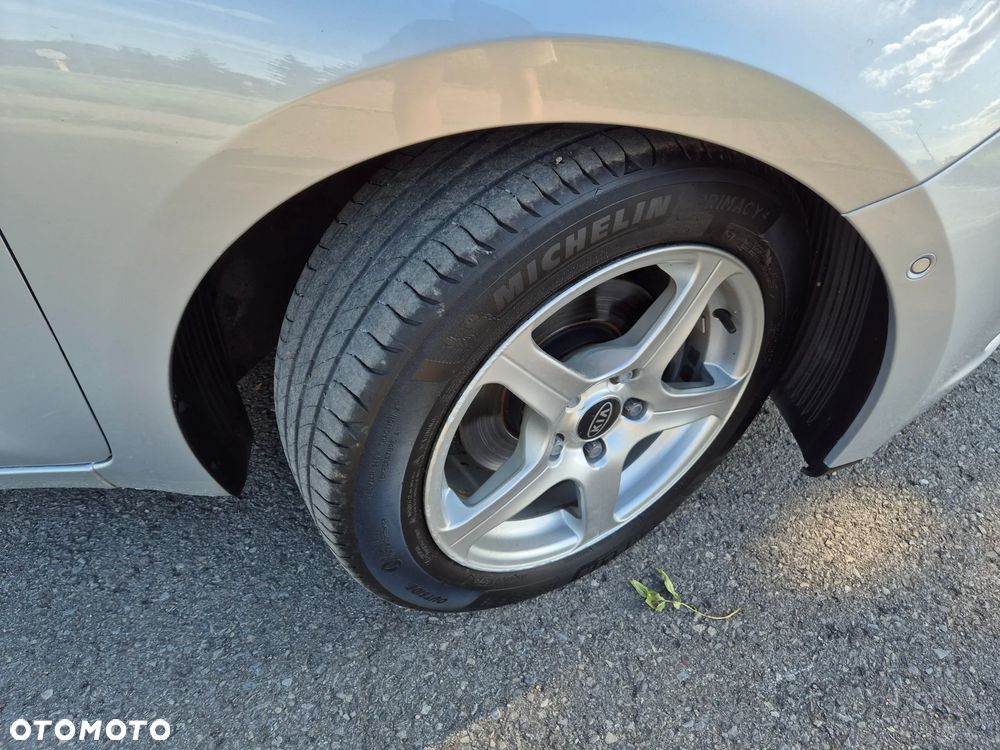 Kia Ceed - 12