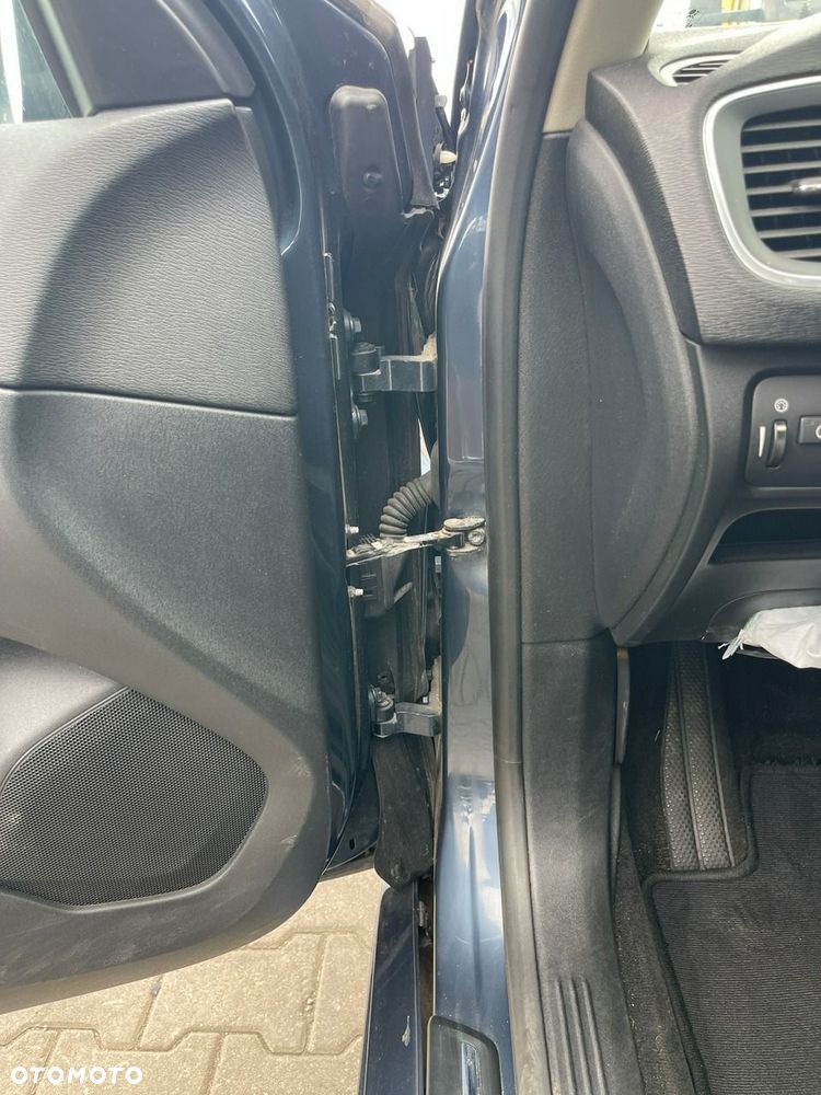 Volvo V40 D3 Geartronic Momentum - 7