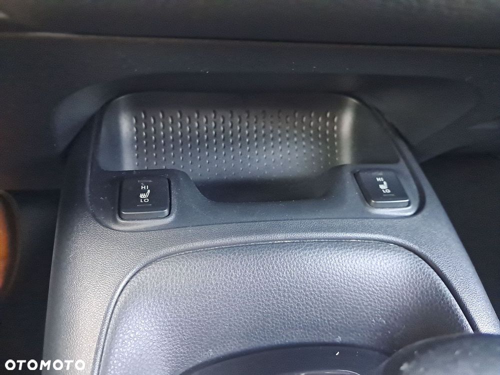 Toyota Corolla 2.0 Hybrid Comfort - 21