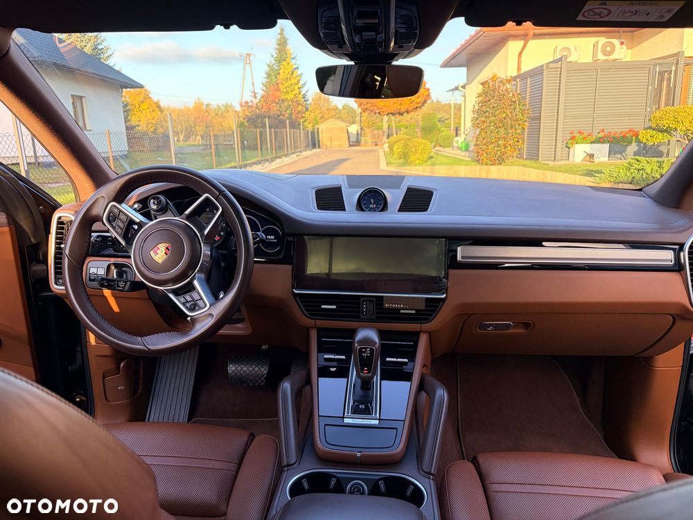 Porsche Cayenne - 10