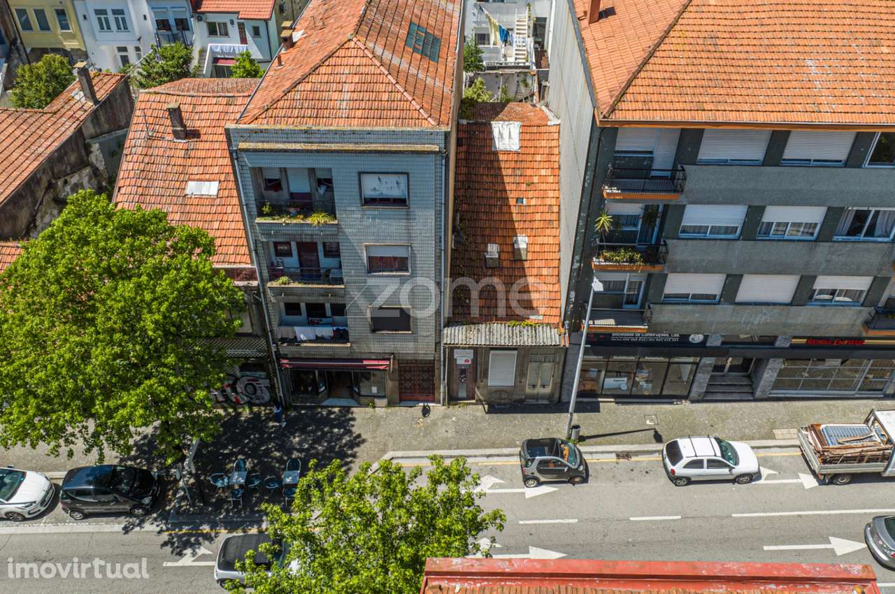 PRÉDIO PARA REABILITAÇÃO NO CENTRO DO PORTO - Grande imagem: 2/18