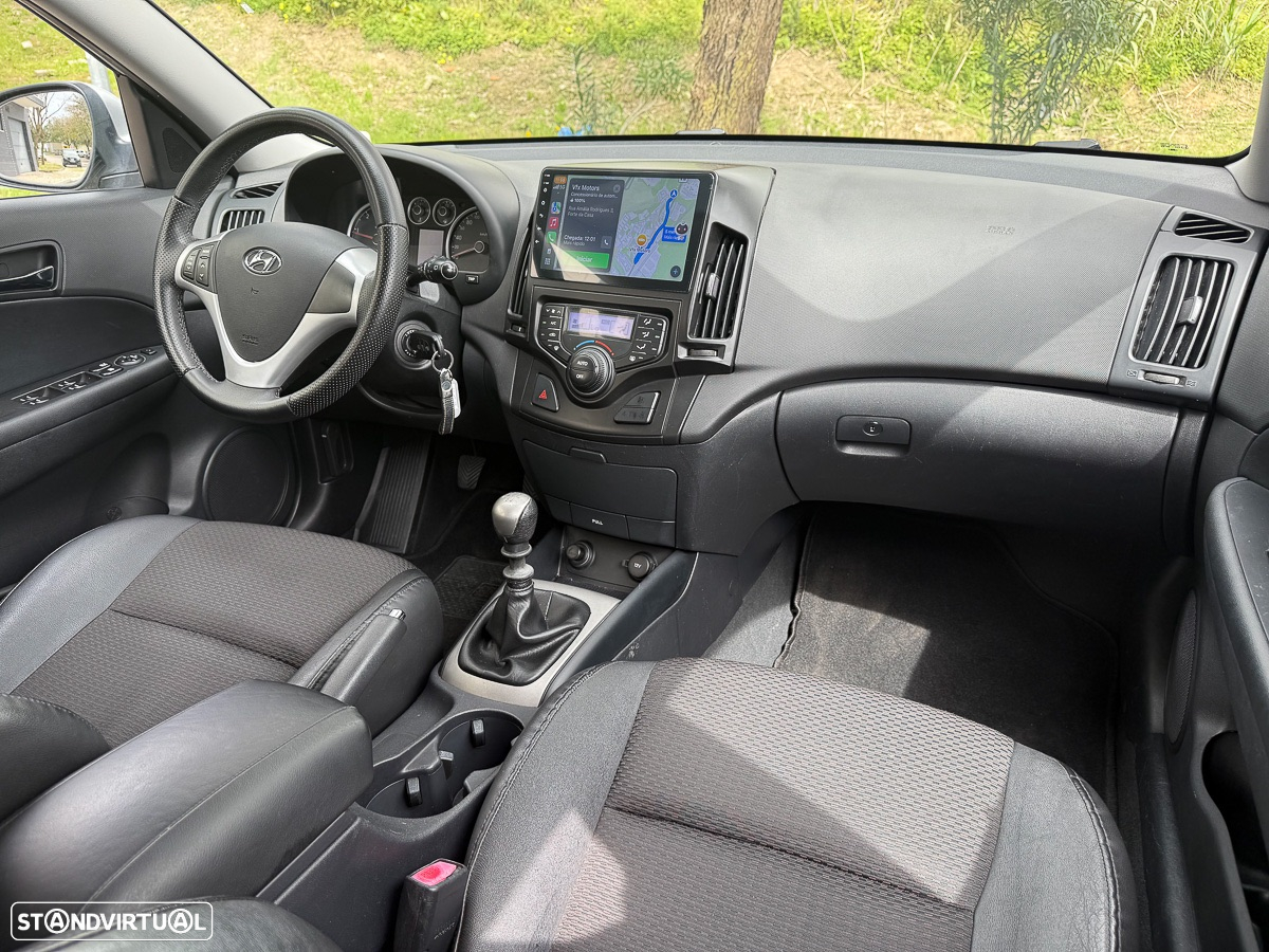 Hyundai i30 CW 1.6 CRDi STyle - 16