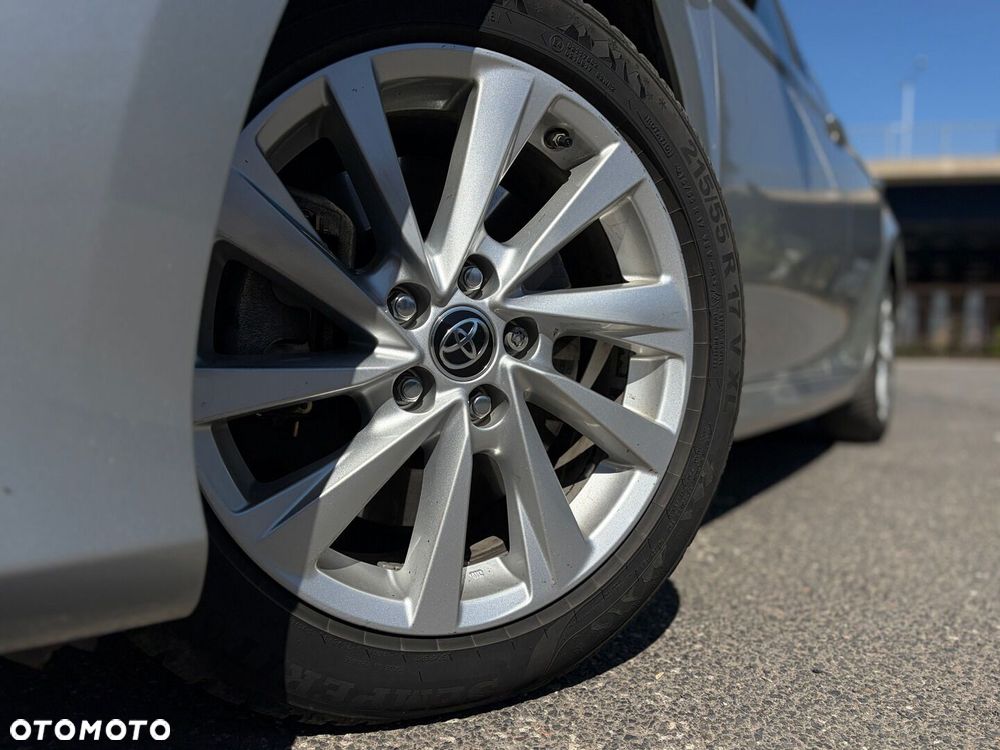 Toyota Camry 2.5 Hybrid Comfort CVT - 2