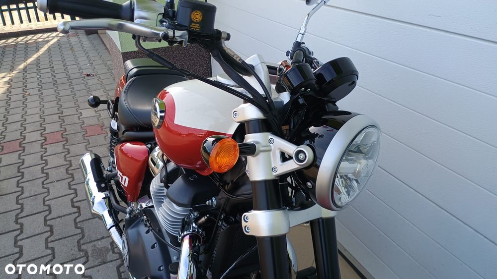 Royal Enfield Super Meteor - 23