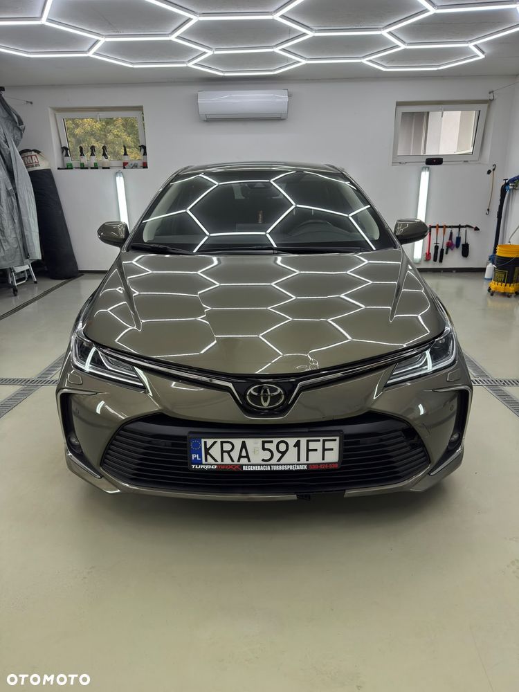 Toyota Corolla - 2