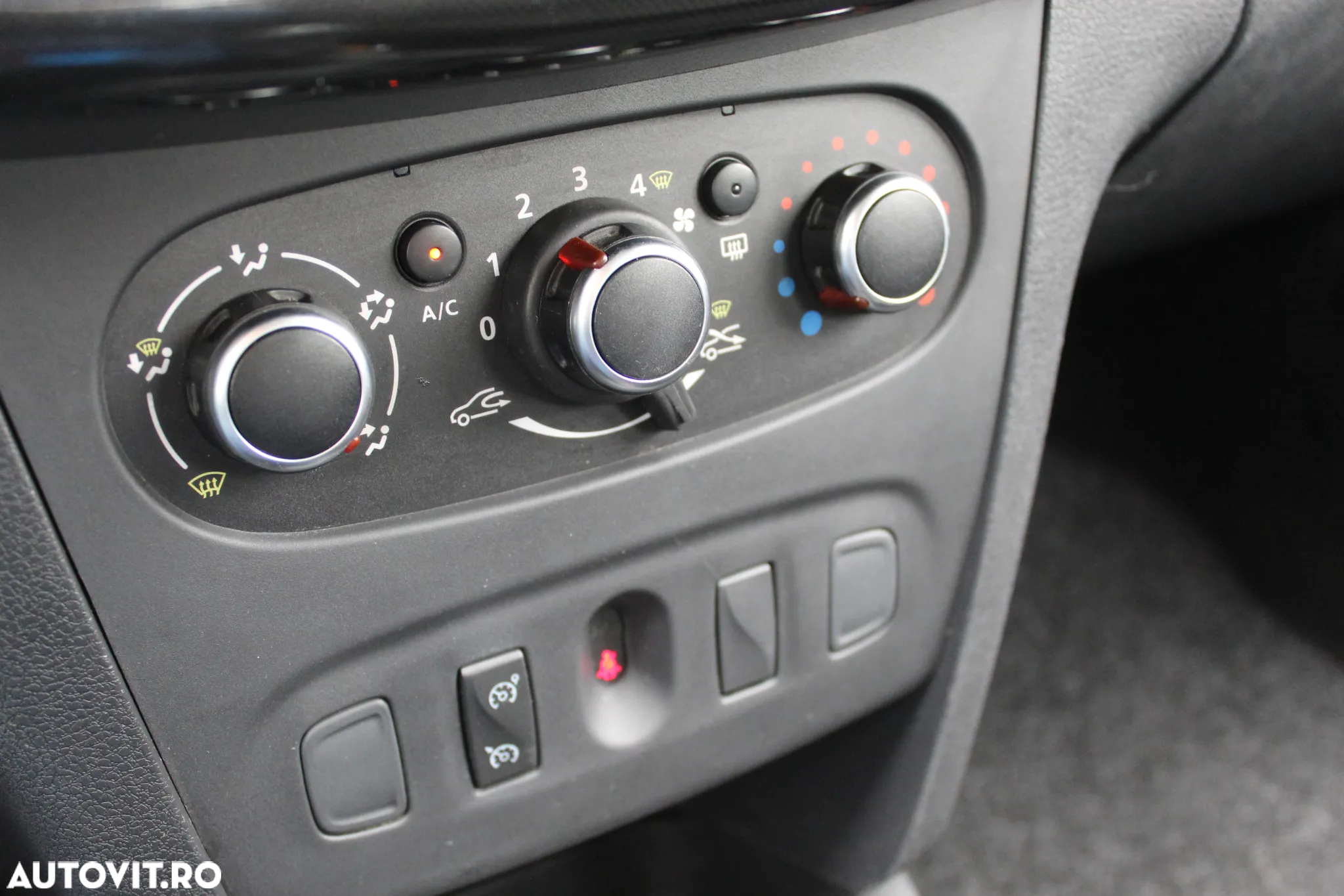 Dacia Logan MCV 0.9 TCe GPL Ambiance - 17