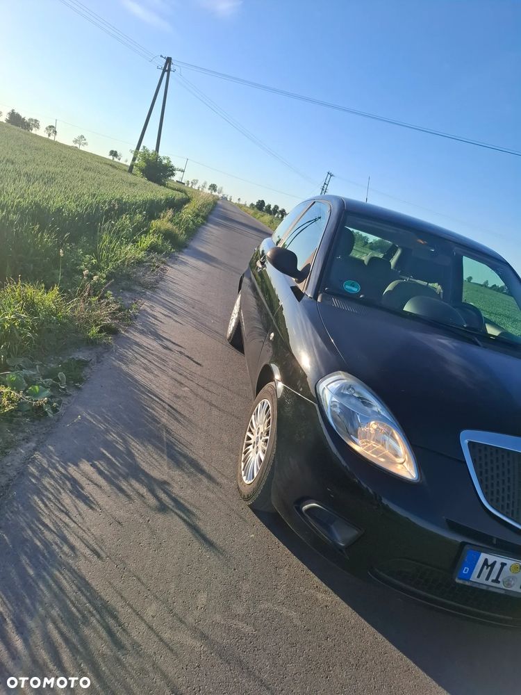 Lancia Ypsilon - 3