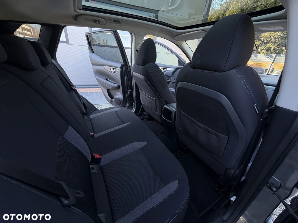 Nissan Qashqai 1.3 DIG-T DCT N-CONNECTA - 17