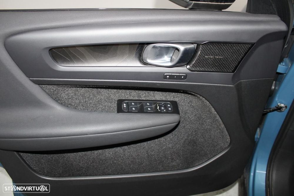 Volvo C40 Recharge 82 kWh Twin Motor Plus - 10
