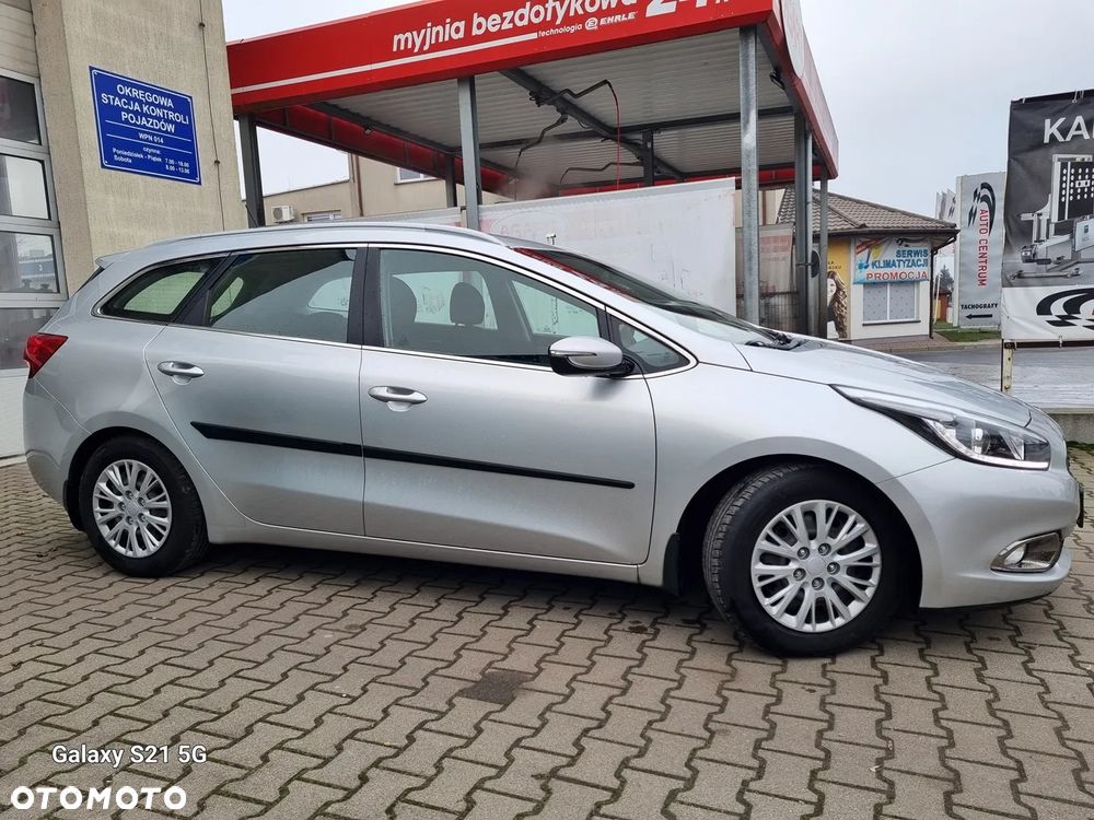 Kia Ceed 1.6 GDI Dream Team Edition - 5