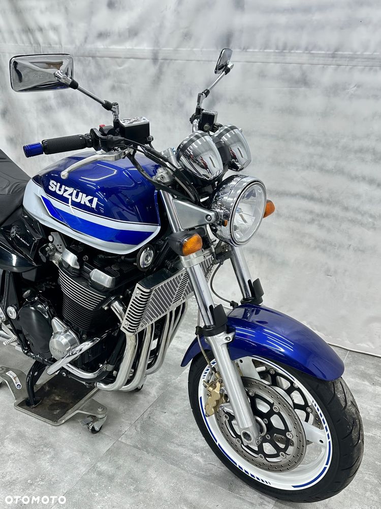 Suzuki GSX - 4