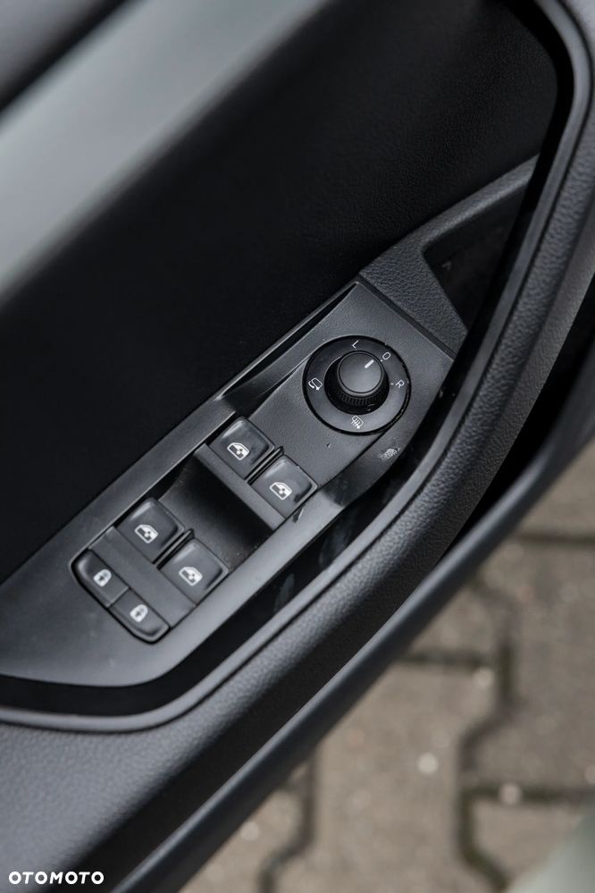 Skoda Superb 2.0 TDI Ambition DSG - 9