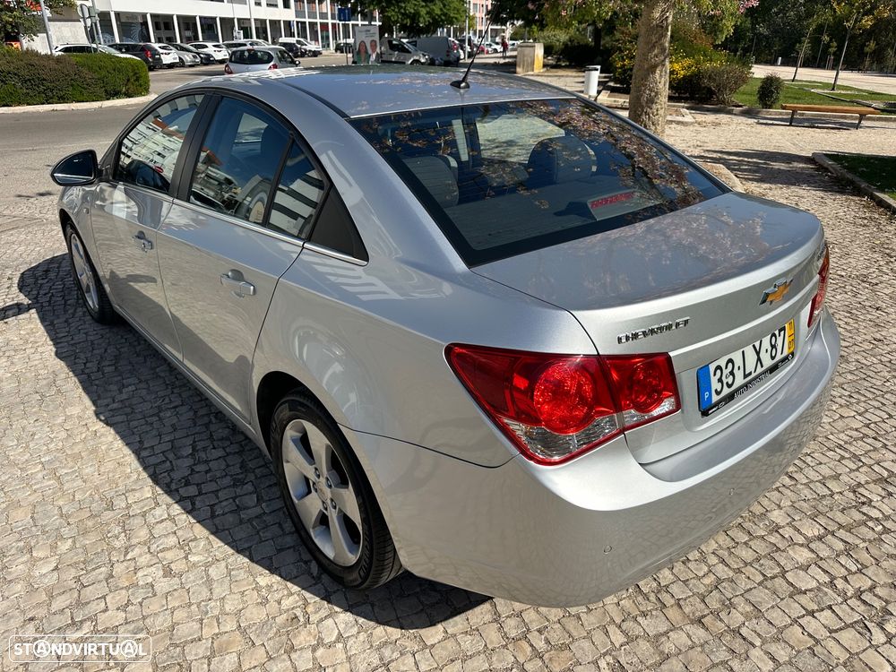 Chevrolet Cruze 2.0 VCDi LT - 8
