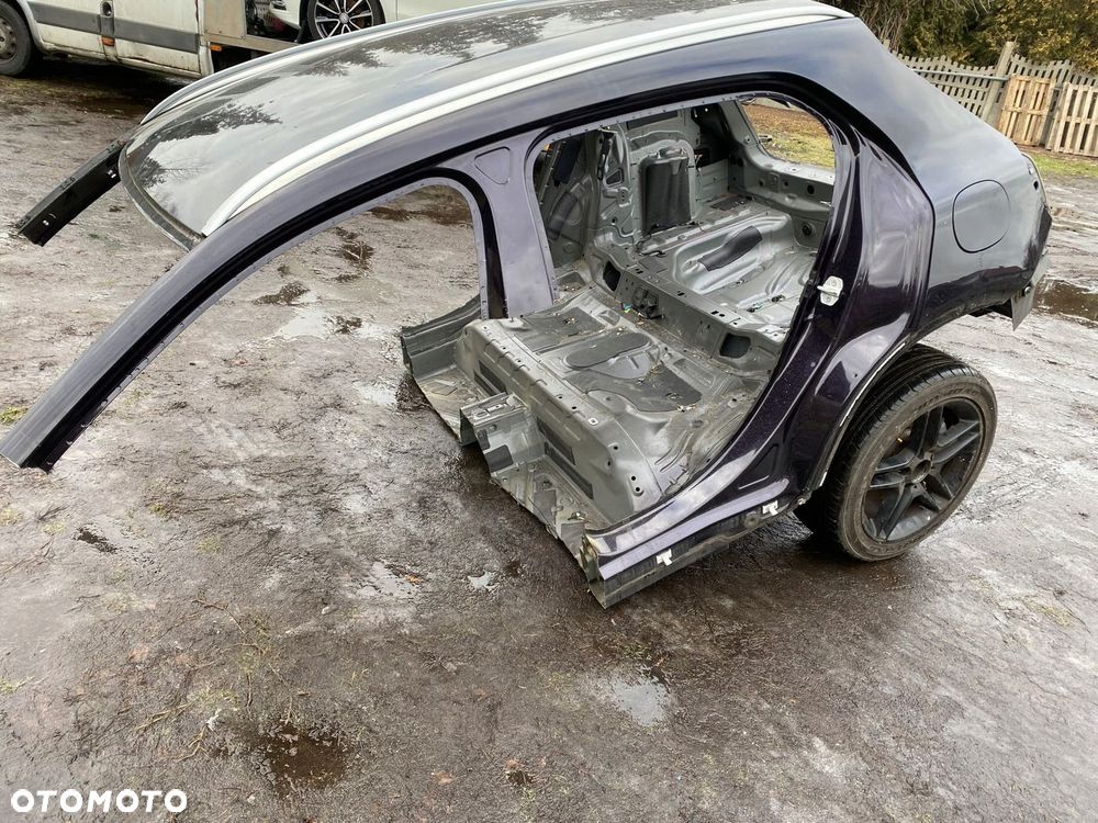 MERCEDES gla 156 cwiartka tylna prawa lewa kolor 592 - 1