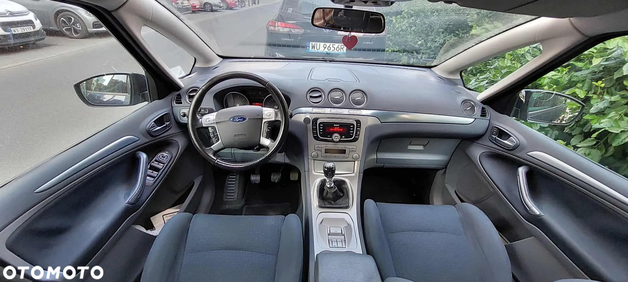 Ford S-Max - 10