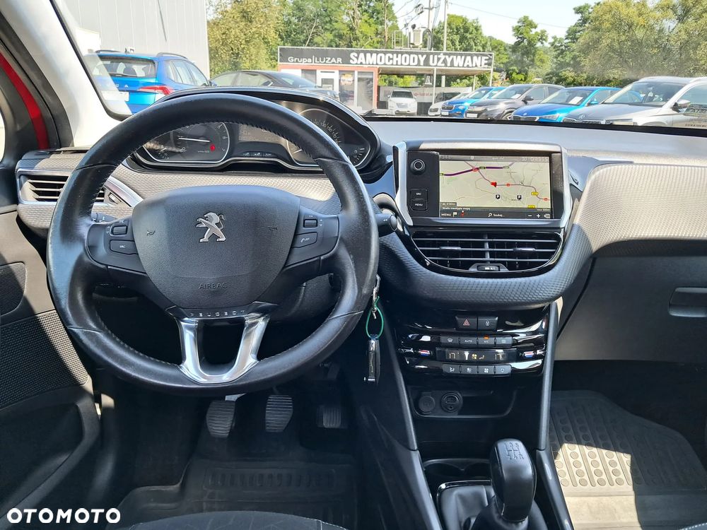 Peugeot 2008 1.2 Pure Tech Active S&S - 11