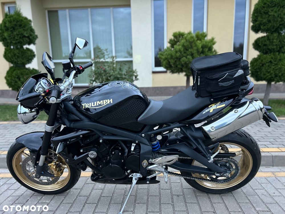 Triumph Street Triple - 11