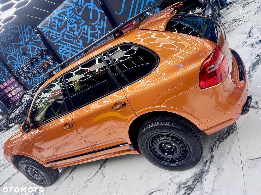 Porsche Cayenne - 9