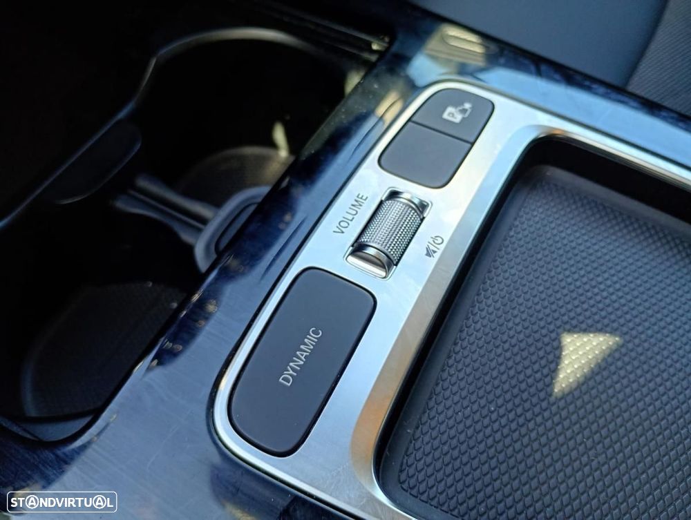 Mercedes-Benz A 250 Limousine e 8G-DCT - 24