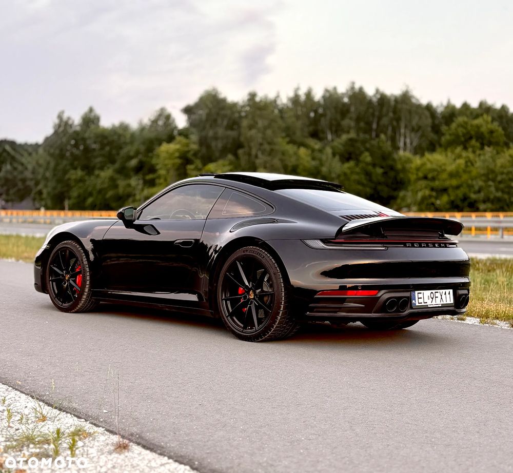 Porsche 911 Carrera 4S - 6