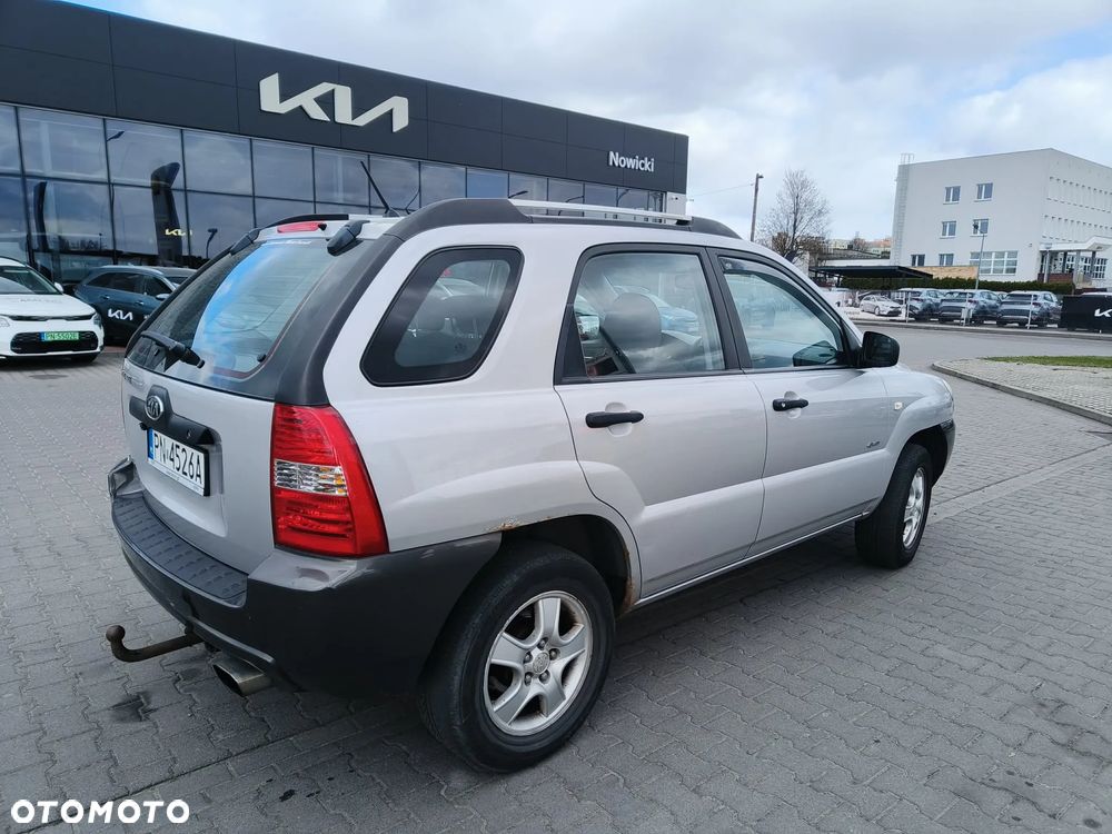 Kia Sportage 2.0 Tour - 28