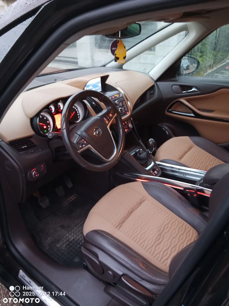 Opel Zafira 2.0 CDTI Cosmo S&S - 2