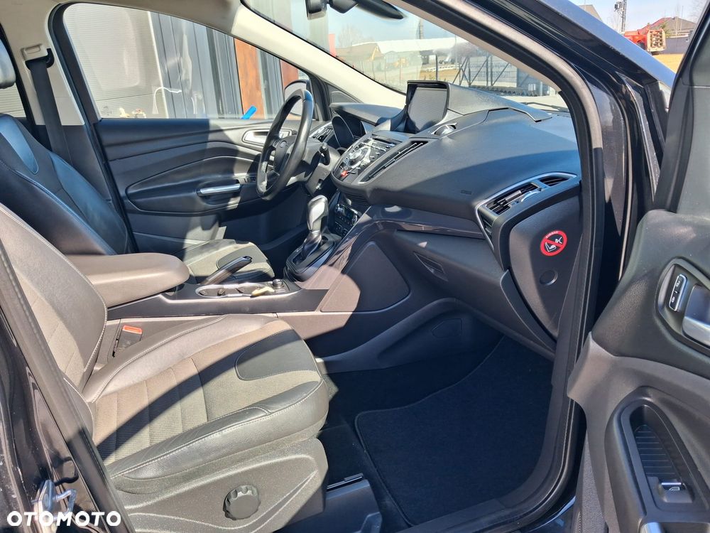 Ford Kuga 2.0 TDCi 4x4 Titanium - 20
