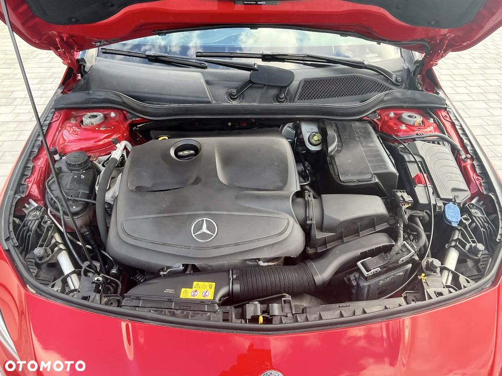 Mercedes-Benz CLA 250 4Matic 7G-DCT - 7
