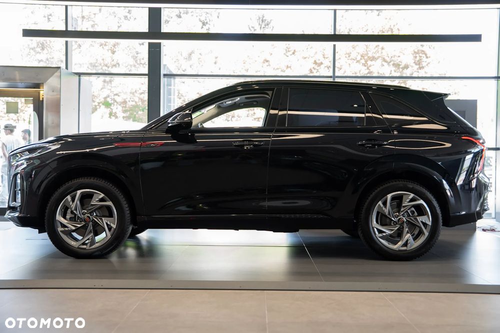 Hongqi HS3 - 9