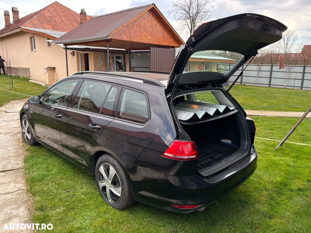 Volkswagen Golf 1.6 TDI BlueMotion Technology Comfortline - 13