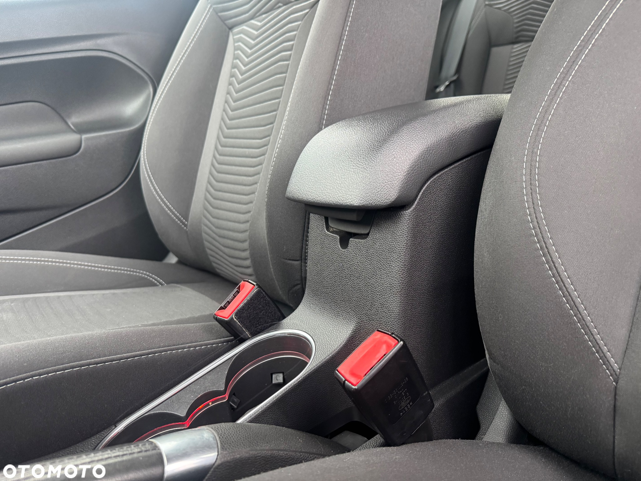 Ford Fiesta 1.0 EcoBoost Titanium - 26