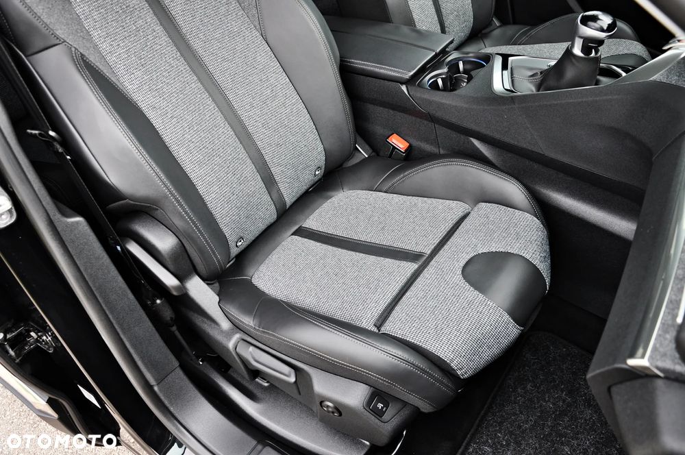 Peugeot 3008 2.0 HDi Allure - 20