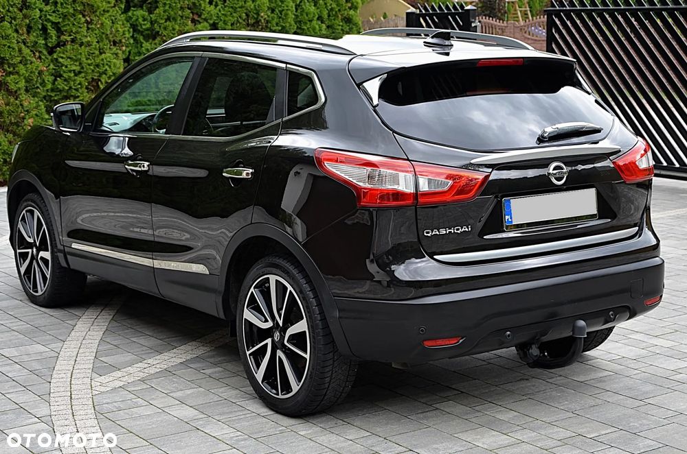 Nissan Qashqai 1.6 DCi Xtronic TEKNA - 4