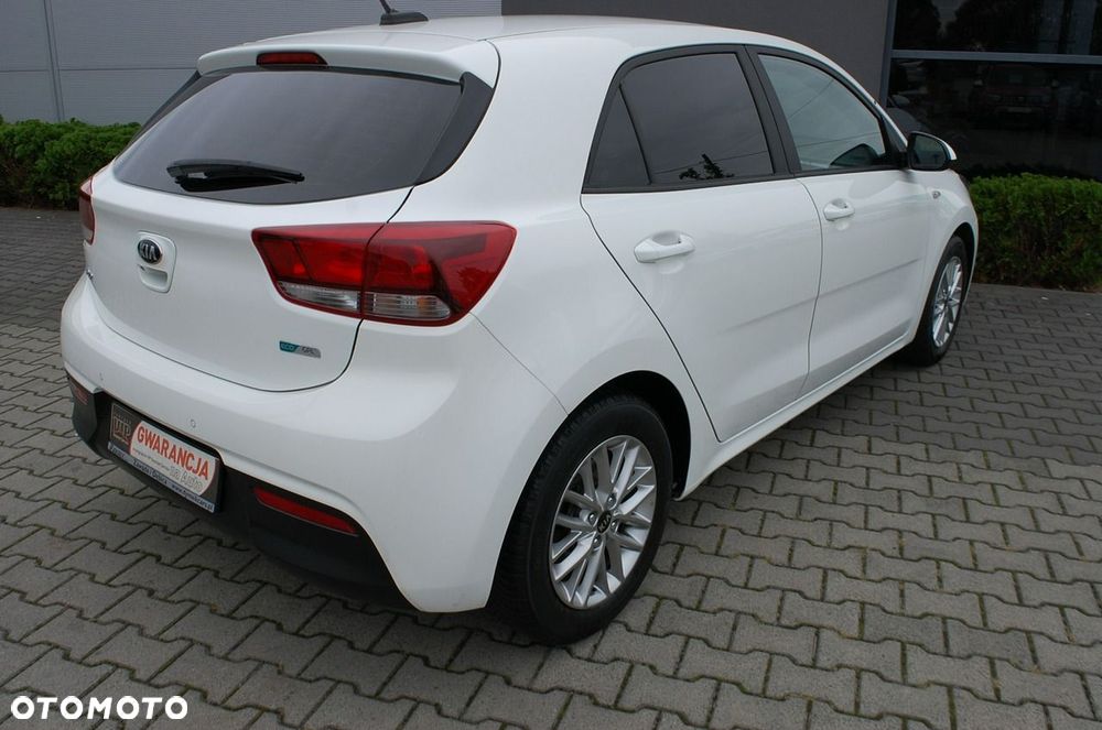 Kia Rio - 14