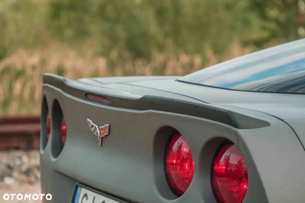 Chevrolet Corvette - 13