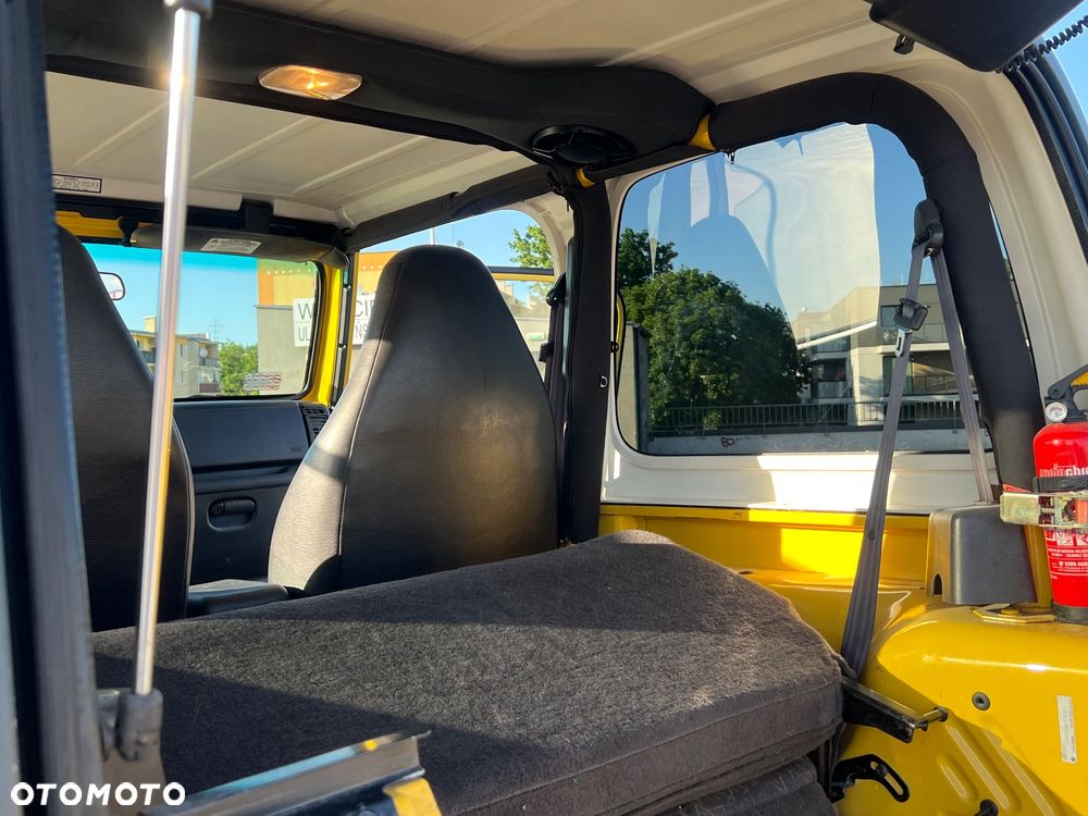 Jeep Wrangler - 27